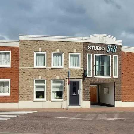 Bed & Breakfast Sis - Steenbergen (North Brabant)