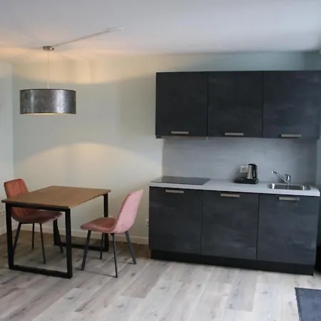 Sis - فندق مبيت وإفطار