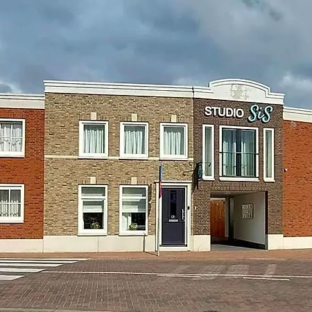 Sis - 3* Steenbergen
