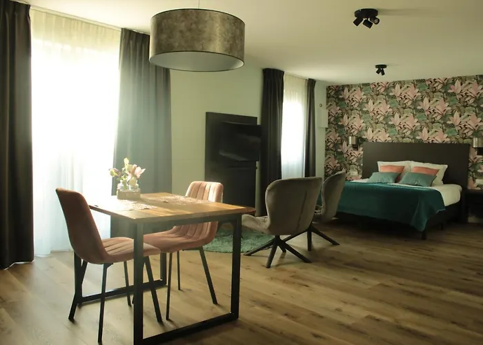 Sis - Steenbergen (North Brabant)